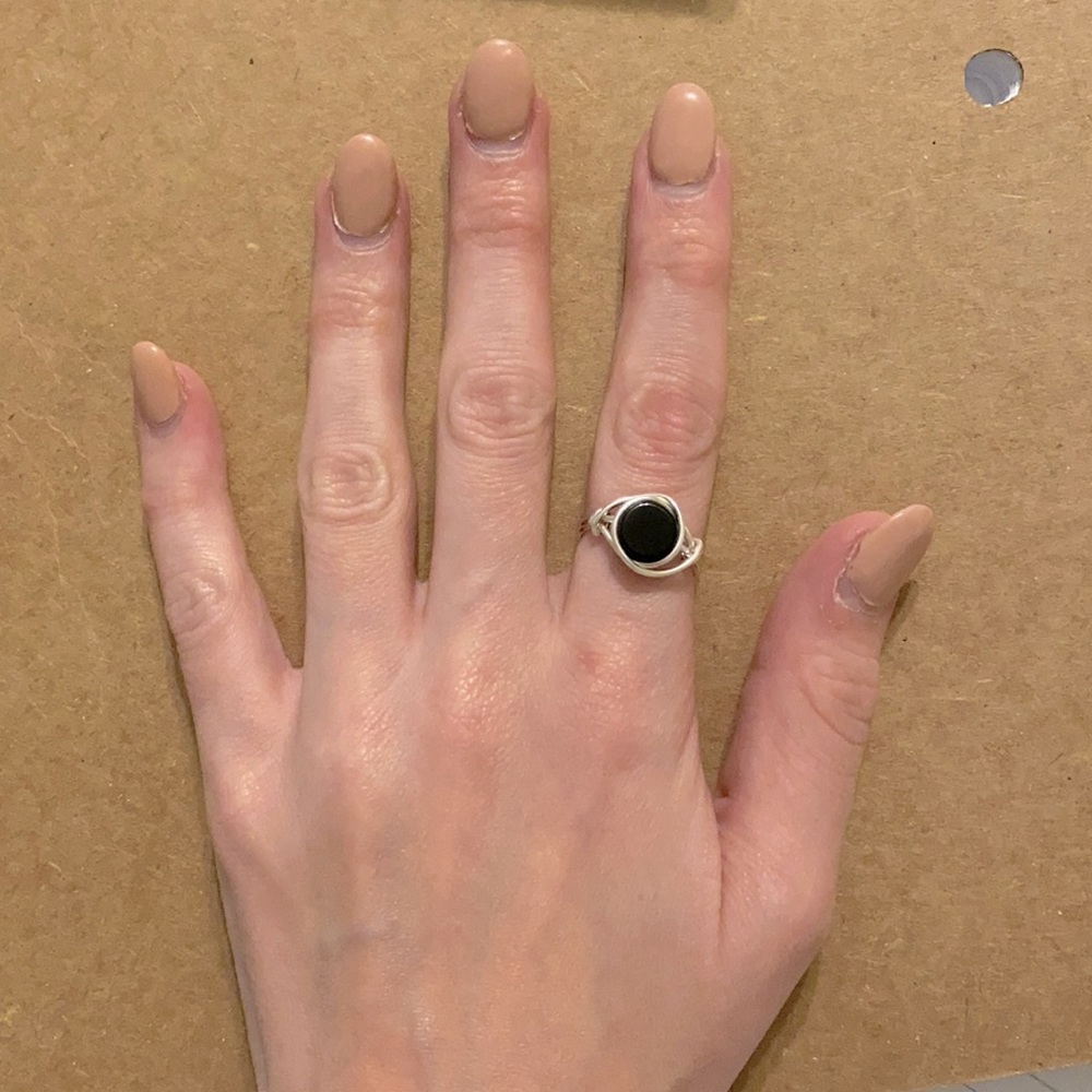 Ring - Picture 3 of 4